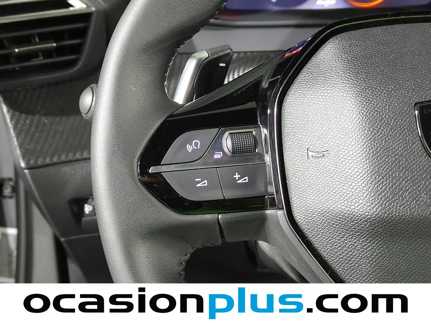 Foto Peugeot 2008 Peugeot 2008 Allure Hybrid eDCS6 (136 CV)