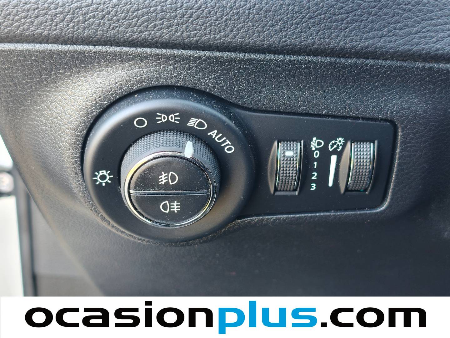 Equipamiento del Jeep Compass Jeep Compass 1.6 Multijet Longitude 4x2 (120 CV)