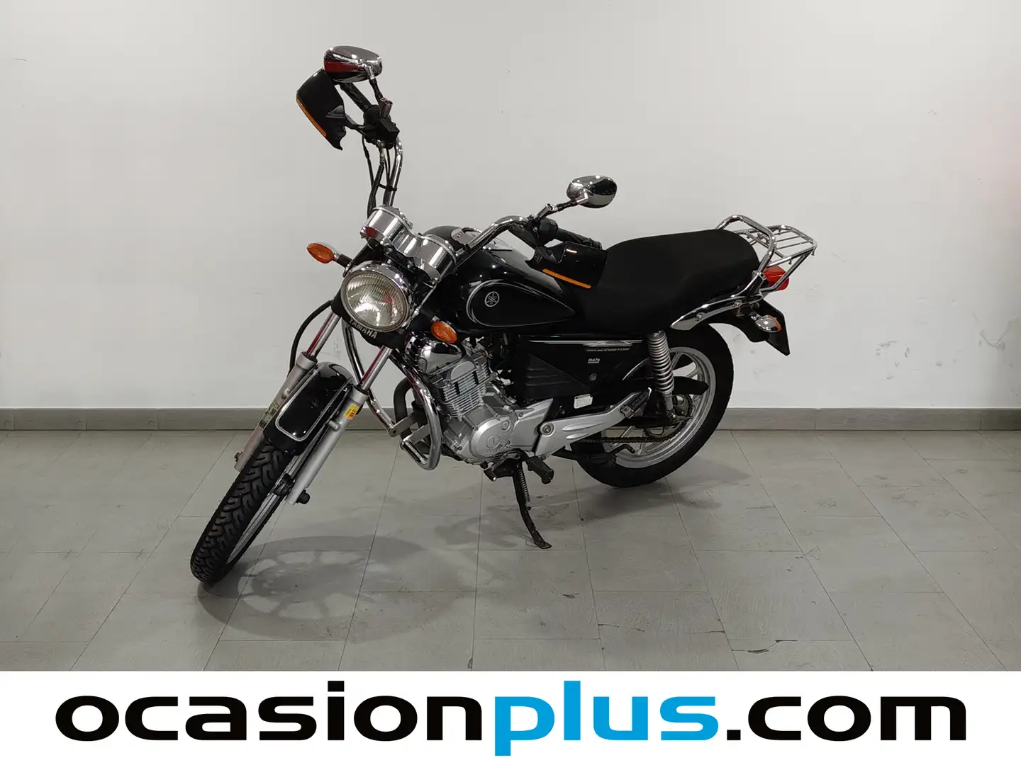 Foto Yamaha YB 125 Yamaha YB 125 (11 CV)