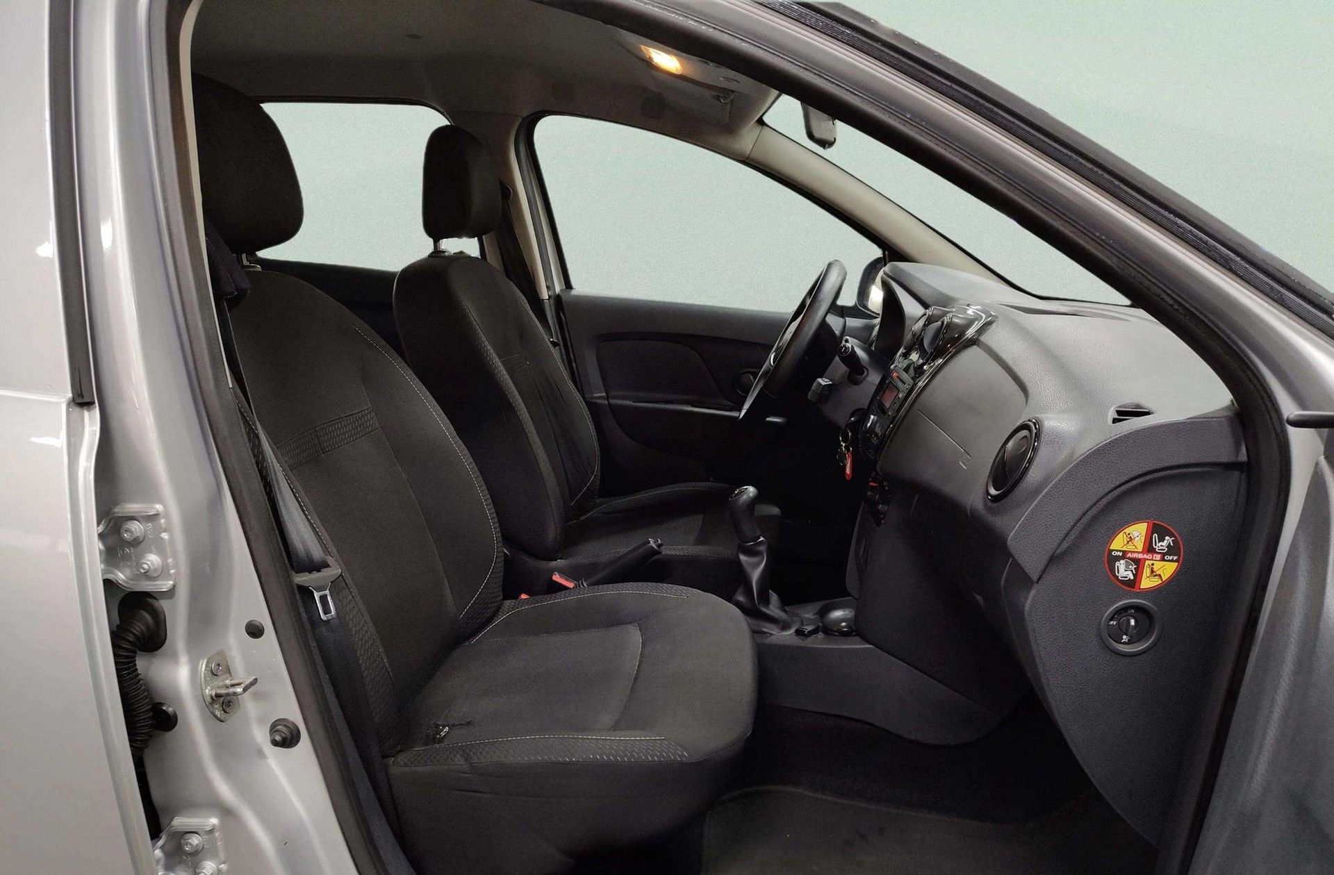 Dacia Sandero Ambiance dCi - foto 15