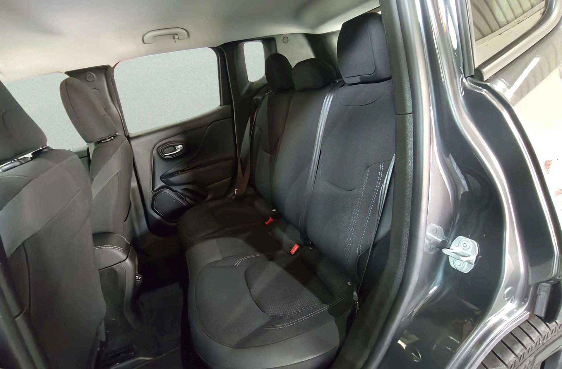 Jeep Renegade 1.0G Night Eagle II 4x2 - foto 9