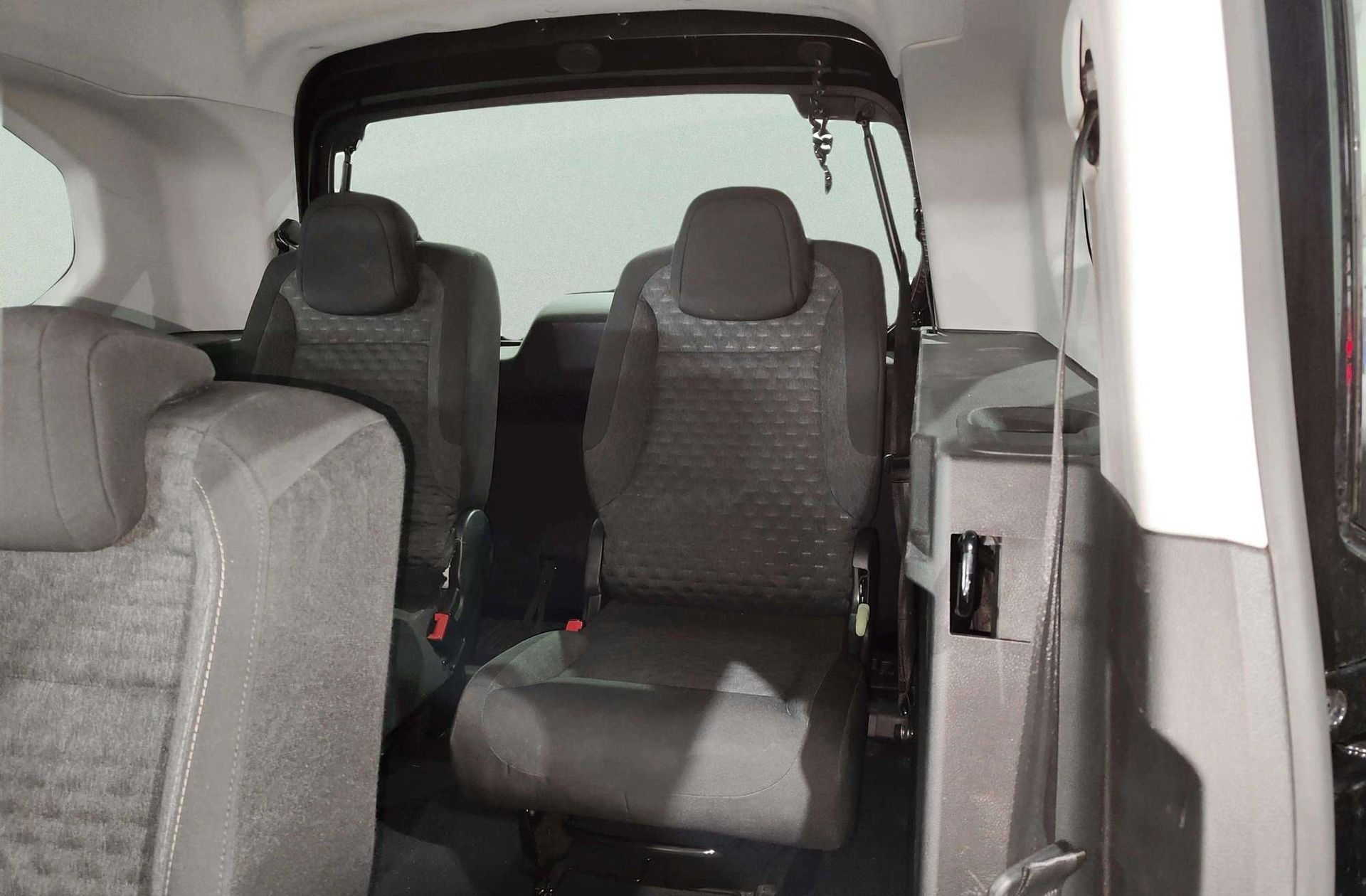 Peugeot Rifter BlueHDi 130 GT Long EAT8 7 plazas - foto 7