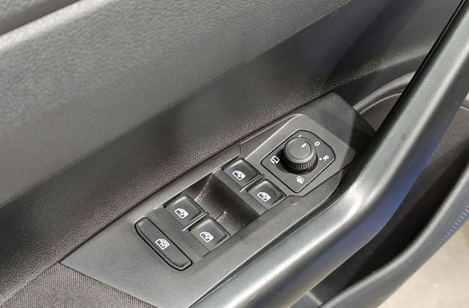 Volkswagen Polo ``más`` 1.0 TSI DSG - foto 36