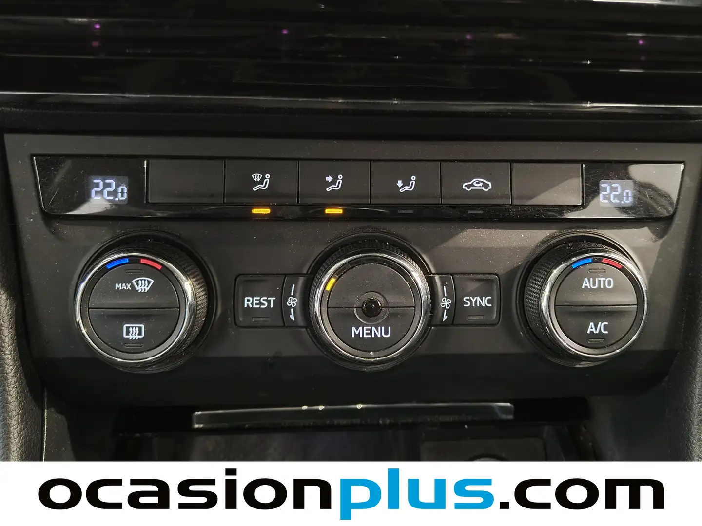 Foto Skoda Superb Skoda Superb Combi 2.0 TDI Ambition (150 CV)