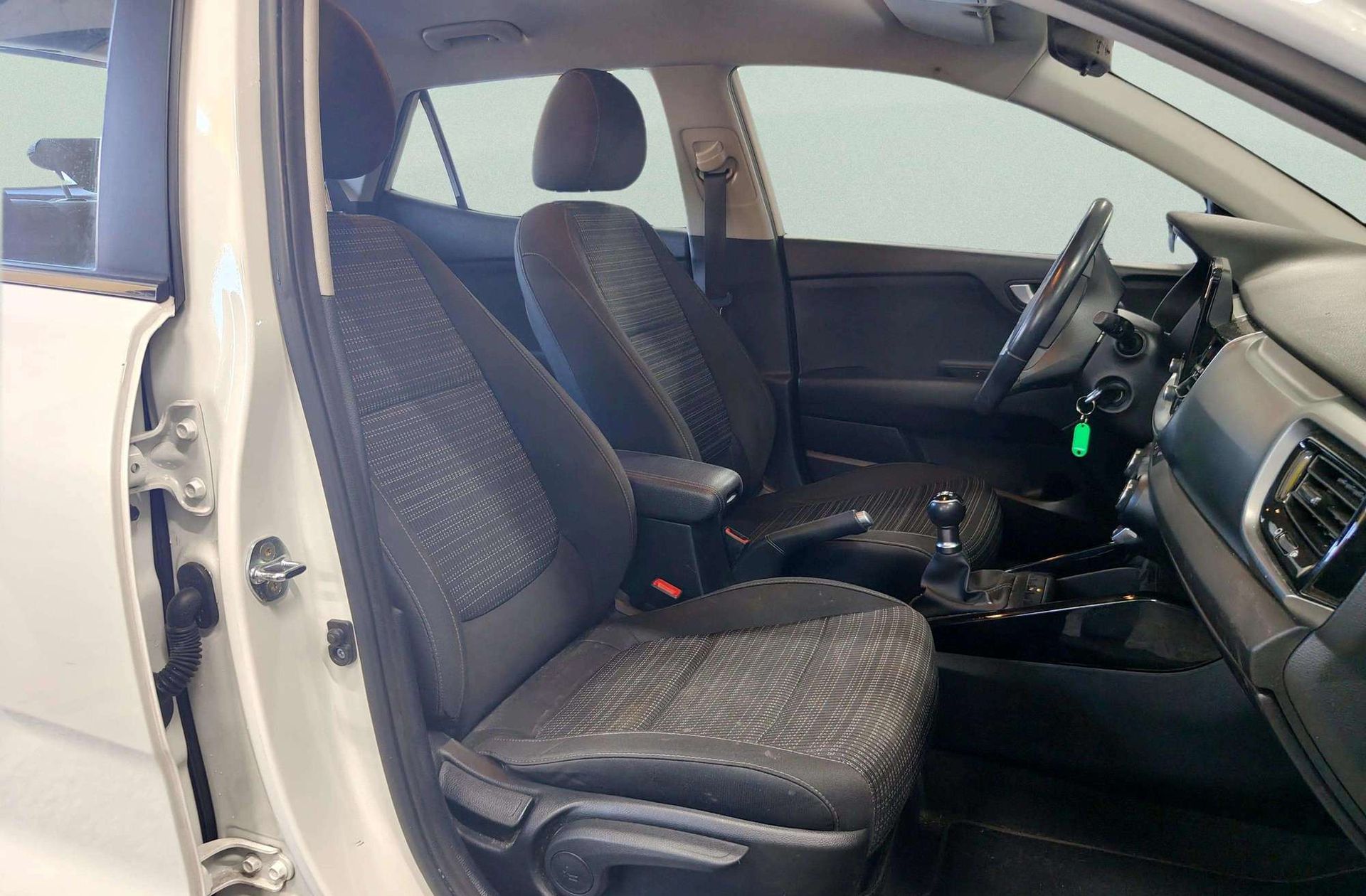 Kia Stonic 1.2 DPi Drive - foto 18