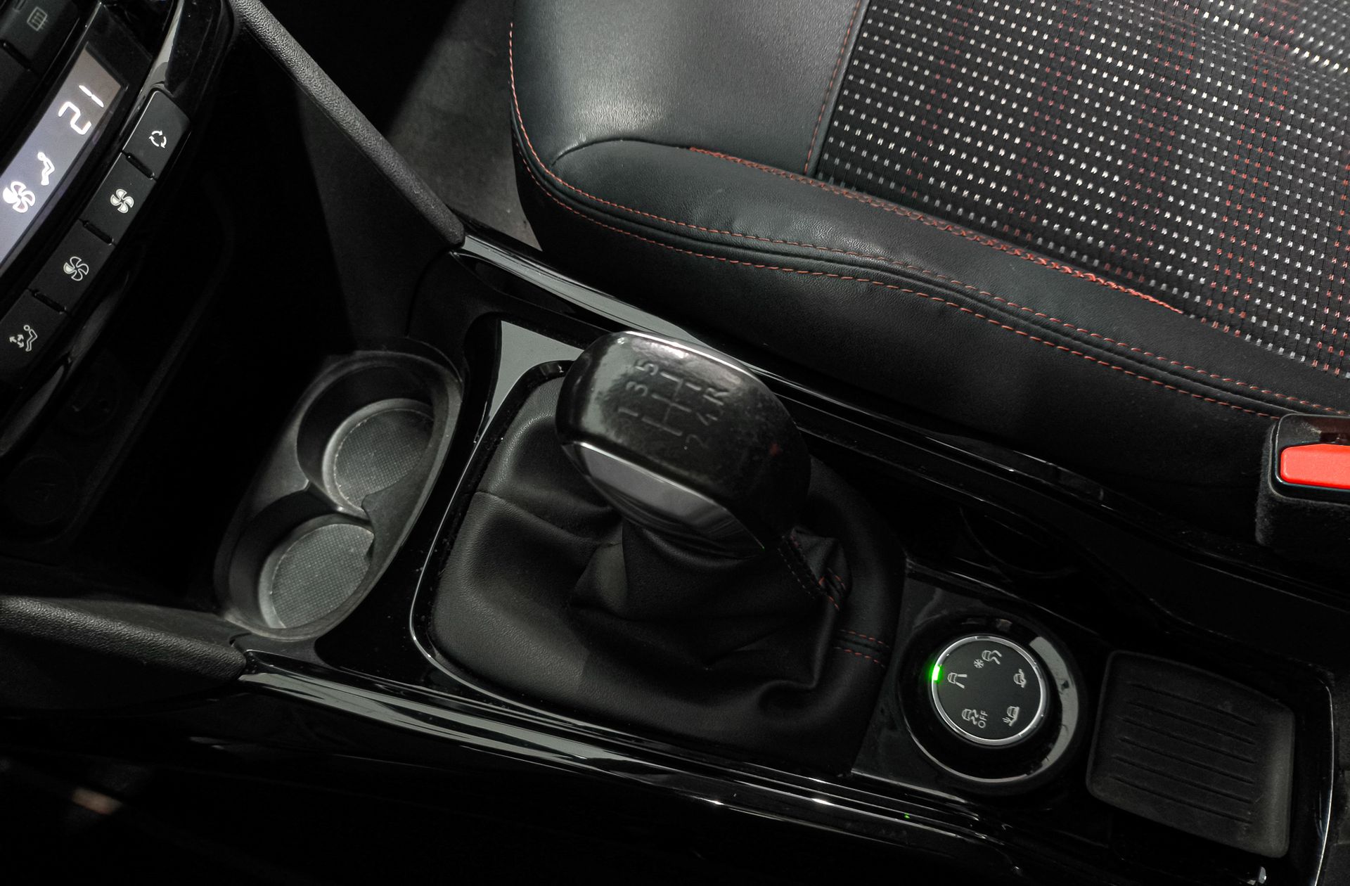 Peugeot 2008 PureTech 110 GT Line - foto 5