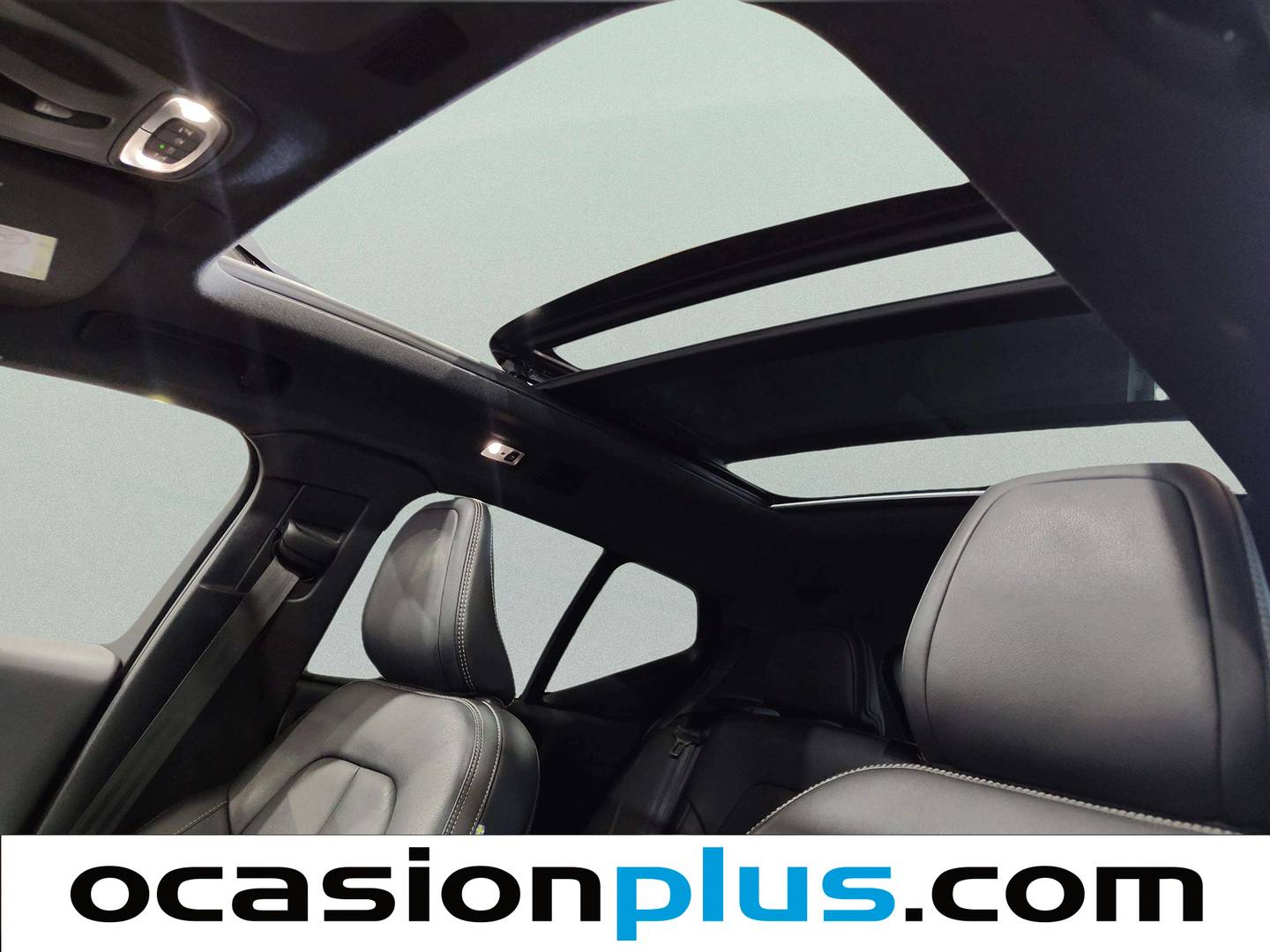 Extras y acabados del Volvo XC40 Volvo XC40 D4 R-Design AWD Auto (190 CV)