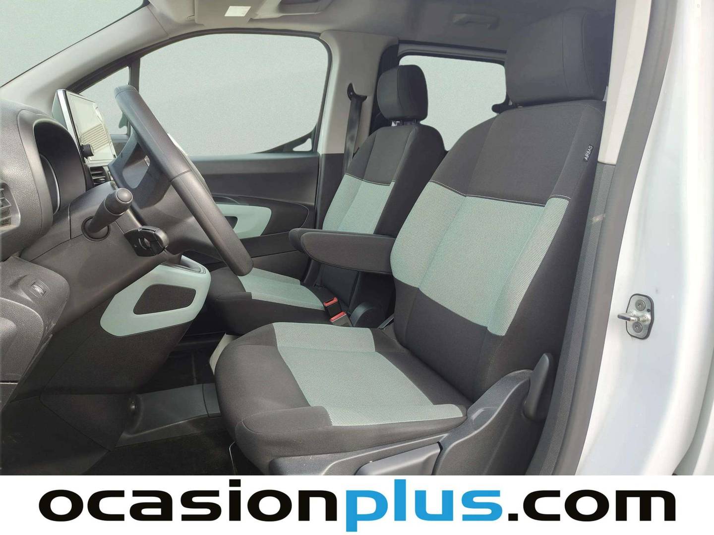 Foto asientos delanteros Citroën Berlingo Citroen Berlingo BlueHDi 100 S&S Talla M Feel (102 CV)