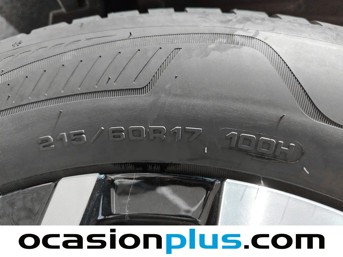 Foto Peugeot 2008 Peugeot 2008 Allure Hybrid eDCS6 (136 CV)