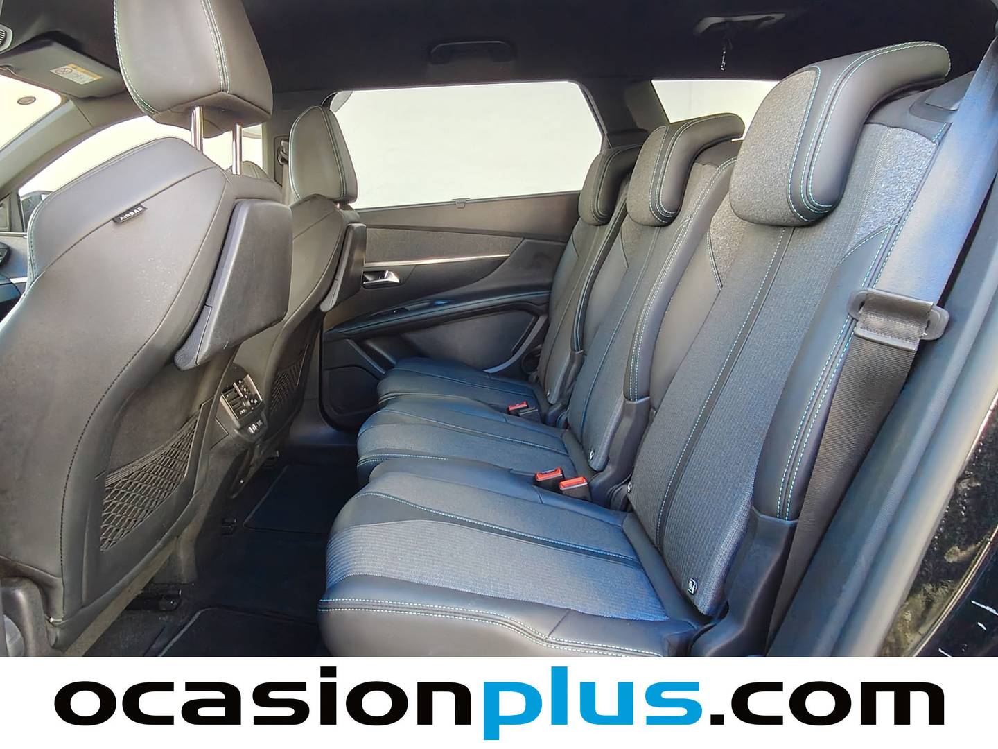 Foto asientos traseros Peugeot 5008 Peugeot 5008 Hybrid 1.2 Allure Pack eDCS6 (136 CV)