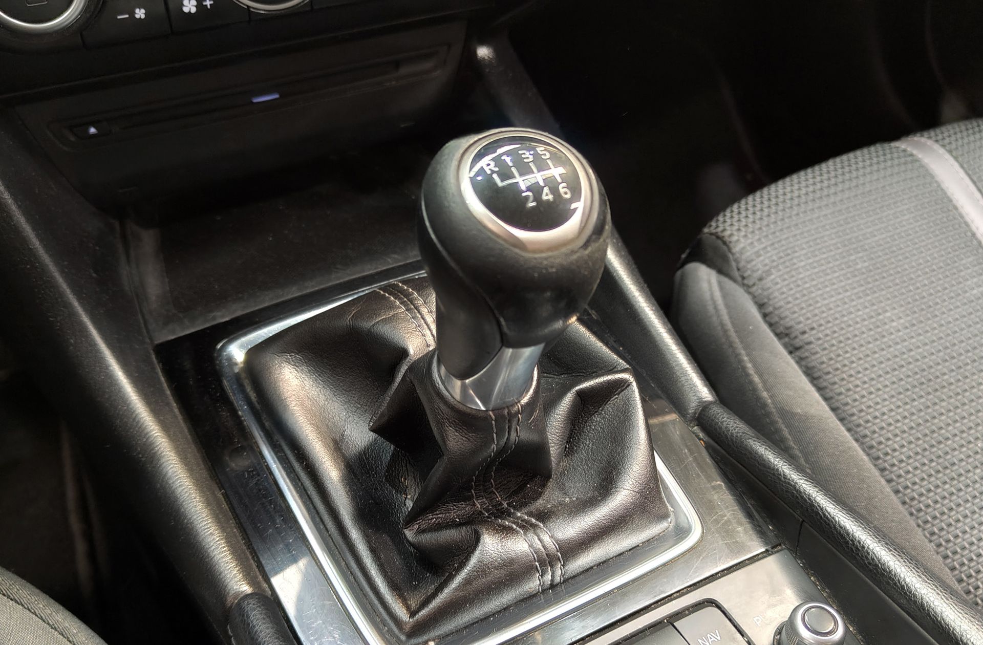 Mazda3 1.5 DE Black Tech Edition - foto 5
