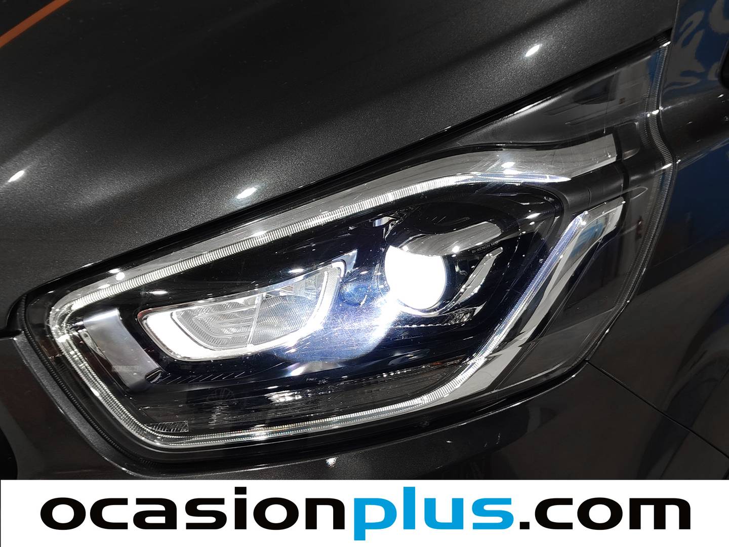 Foto Ford Transit Custom Ford Transit Custom Kombi 2.0 TDCI L1 320 Sport Auto (185 CV) 8 Plazas