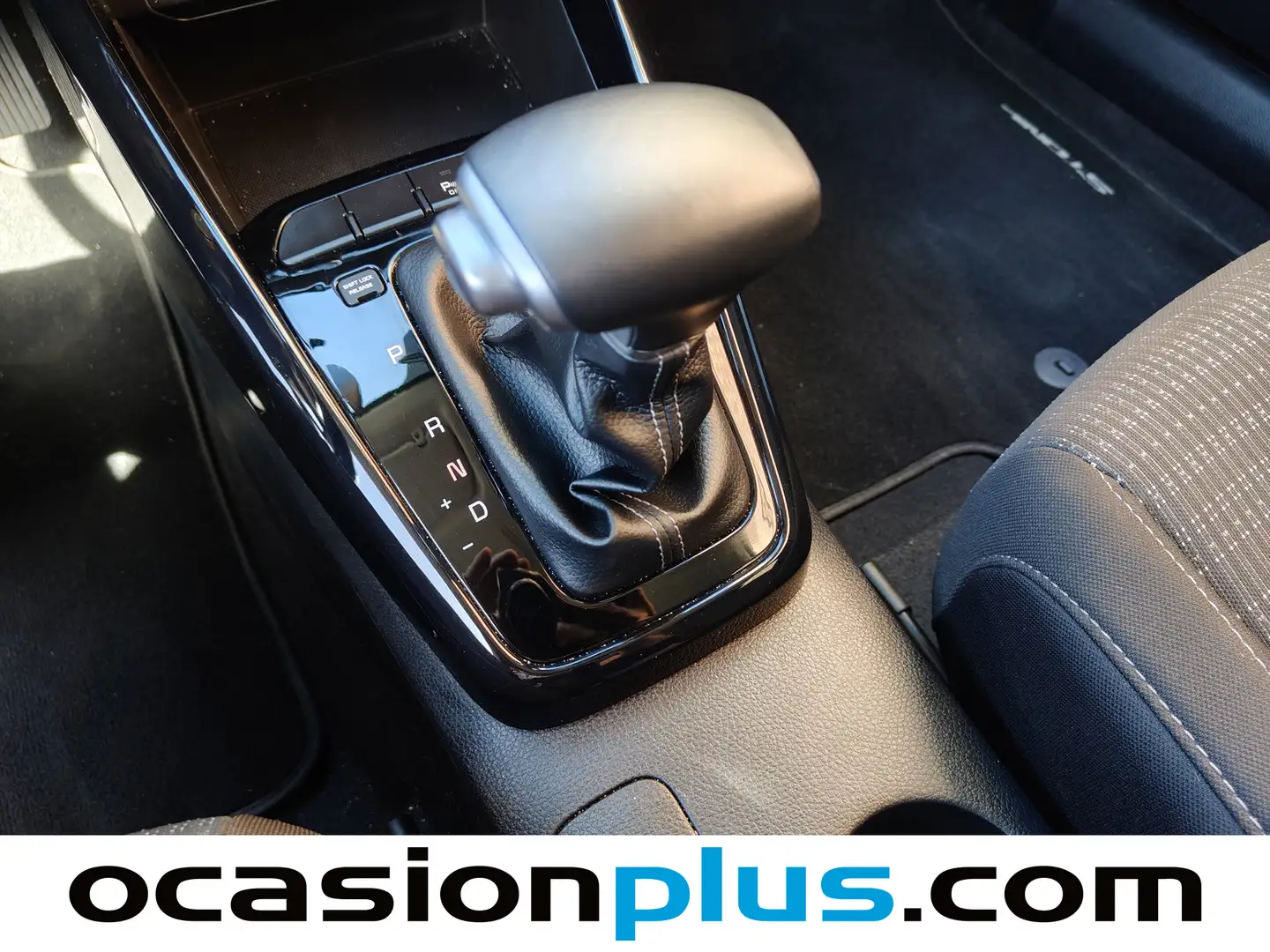 Foto KIA Stonic Kia Stonic 1.0 T-GDi Drive DCT (120 CV)