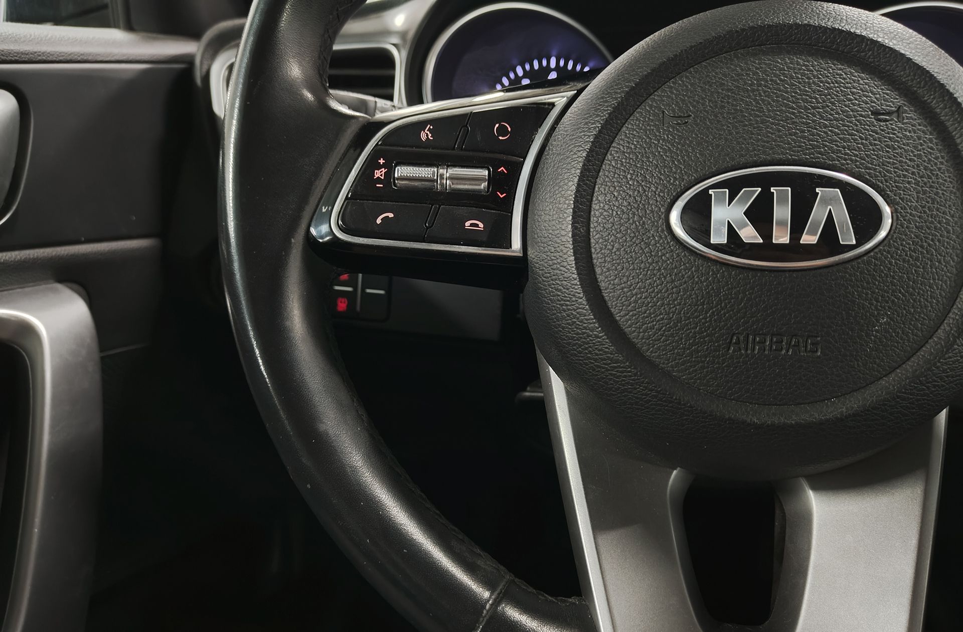 Kia Ceed 1.4 T-GDi Drive - foto 24