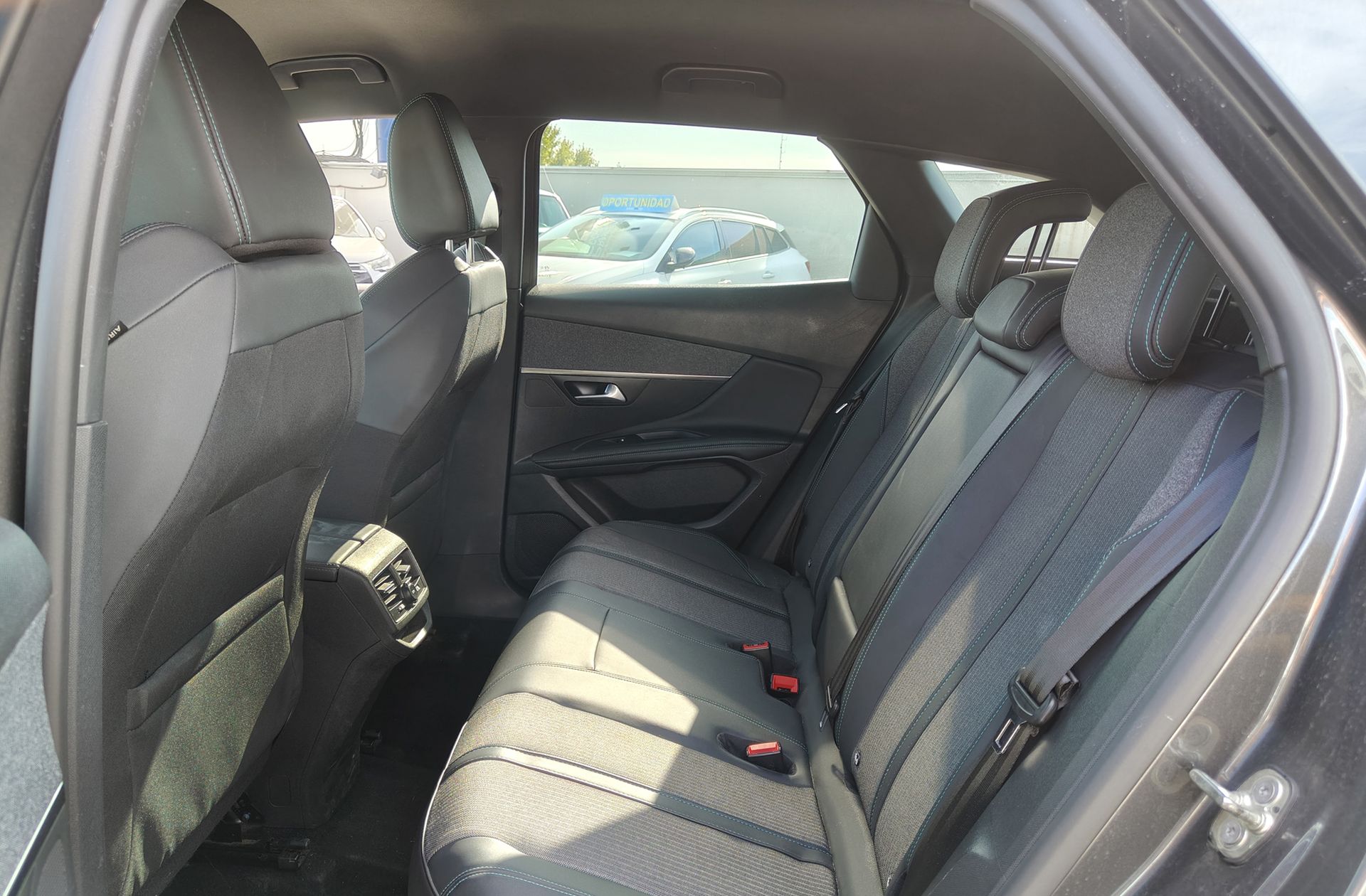 Peugeot 3008 300 Allure Pack e-EAT8 - foto 14