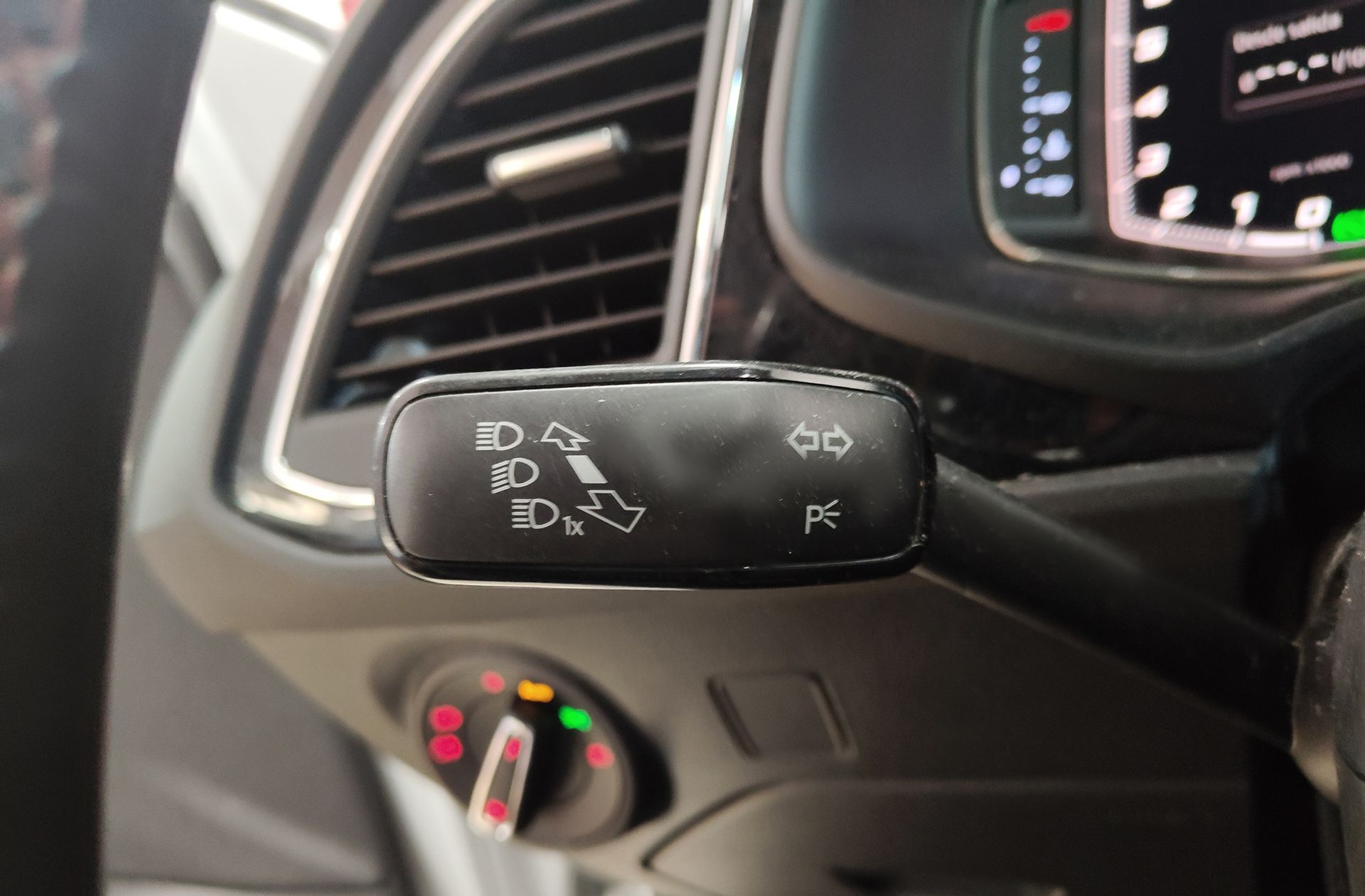 SEAT León ST 2.0 EcoTSI FR Edition DSG - foto 24