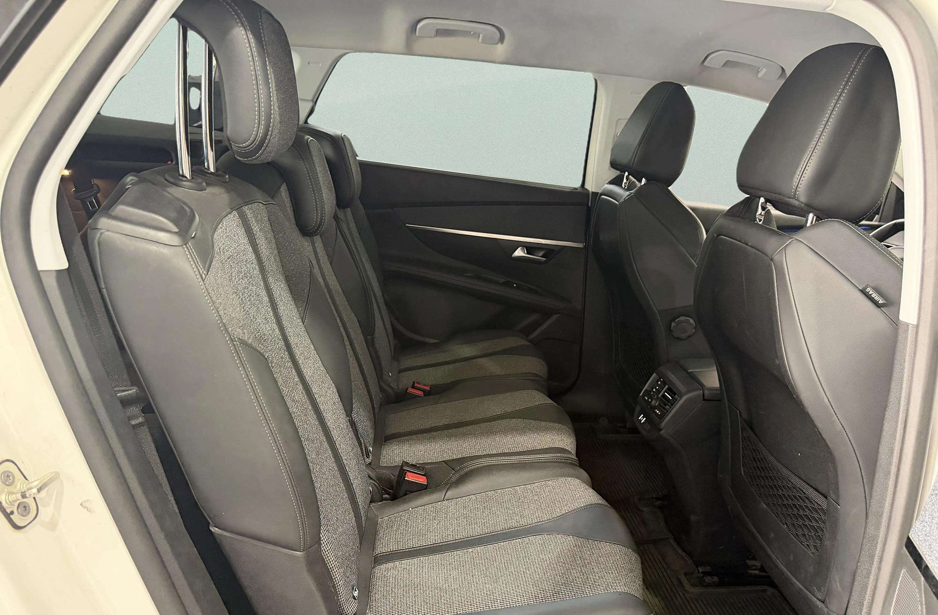 Peugeot 5008 PureTech 130 Allure - foto 18