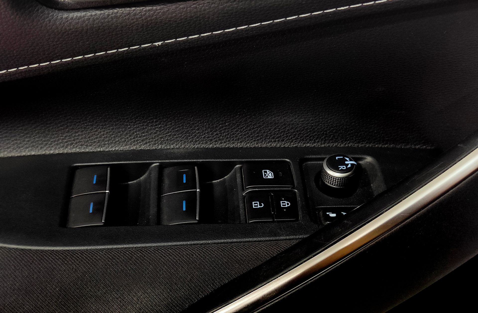 Suzuki Swace 1.8 Hybrid GLE - foto 34