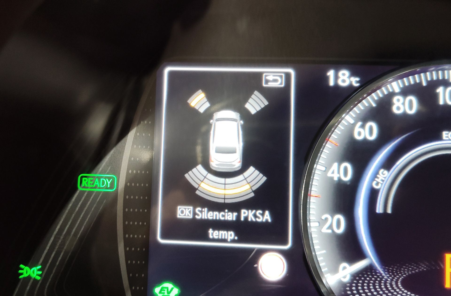 Lexus ES 300h Luxury - foto 21
