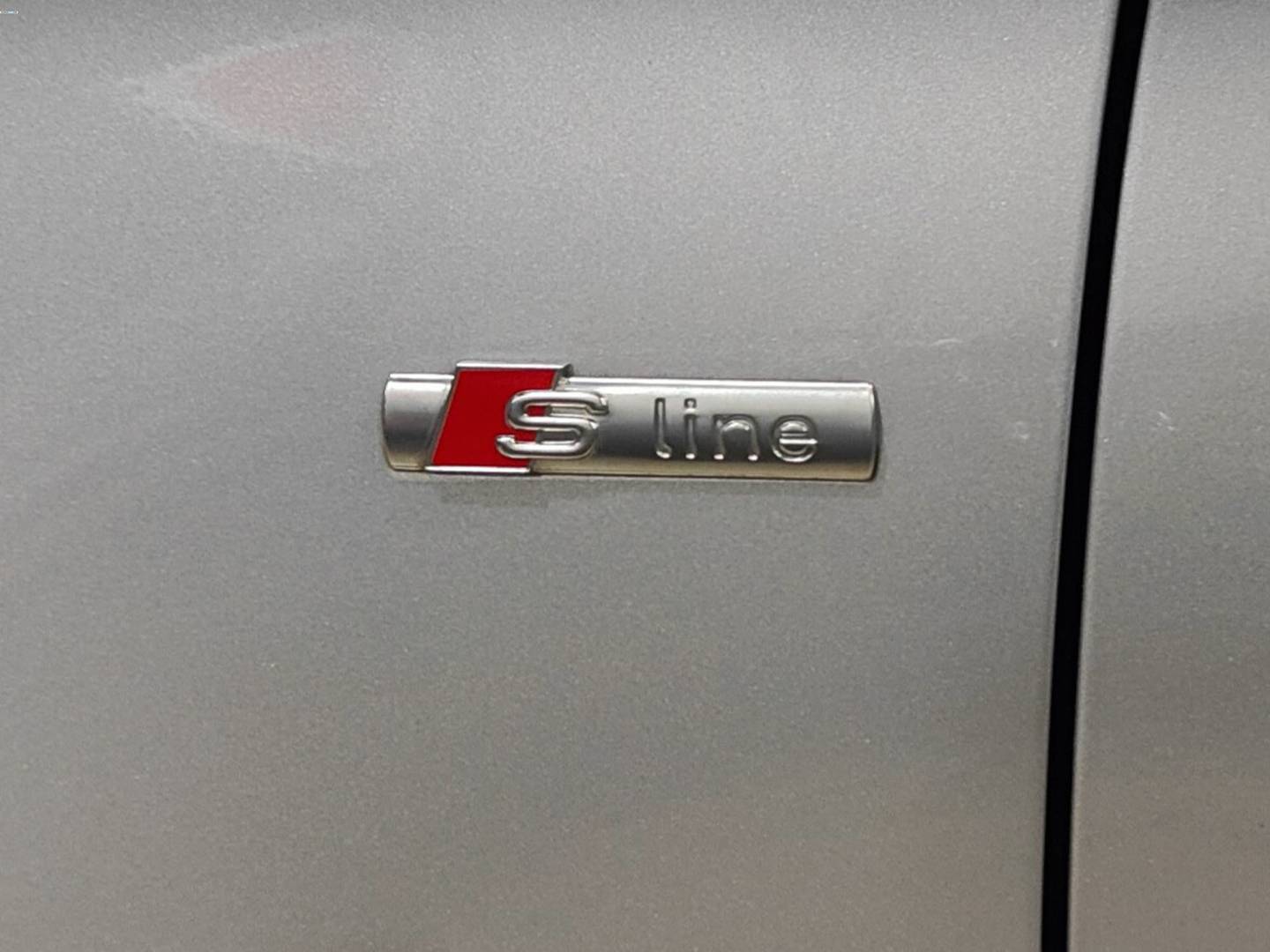 Extras y acabados del Audi A1 Audi A1 Sportback Adrenalin 1.0 TFSI (95 CV)
