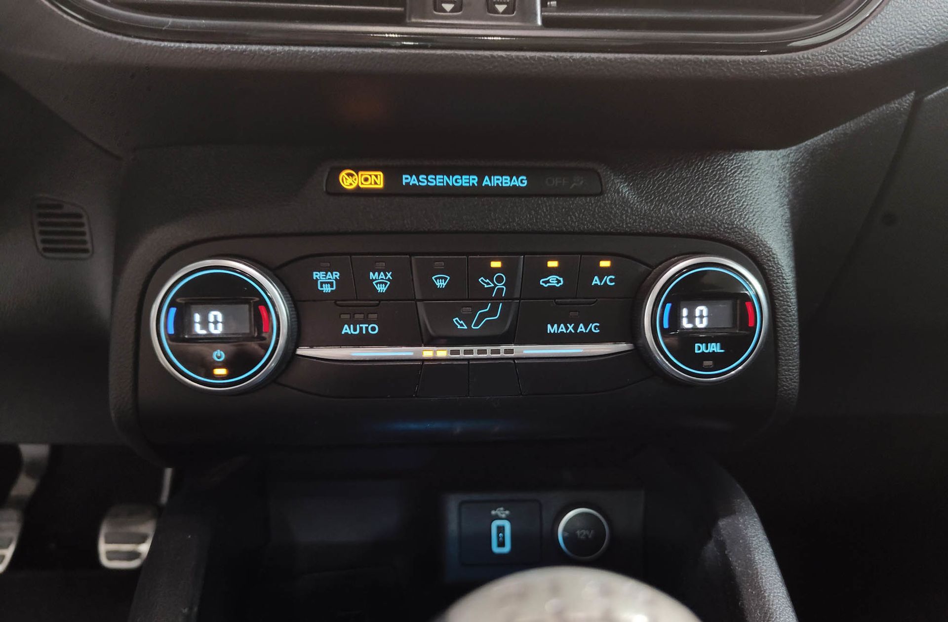 Ford Focus 1.5 EcoBoost ST-Line - foto 33