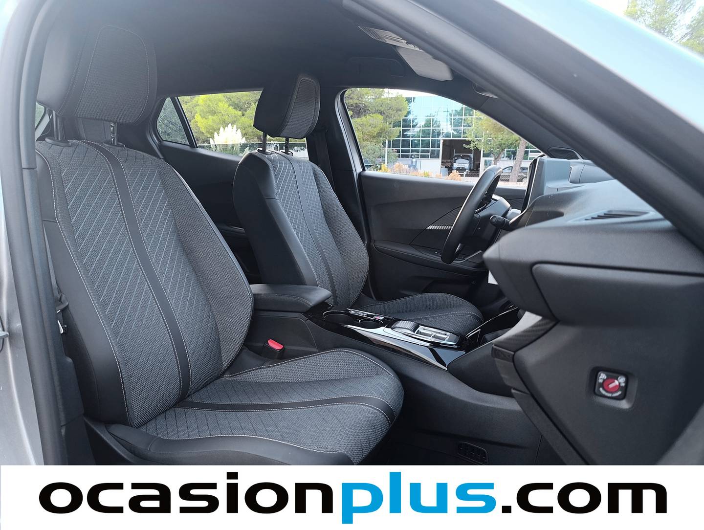 Peugeot 2008 Peugeot 2008 Allure Hybrid eDCS6 107 kW (145 CV) km 0
