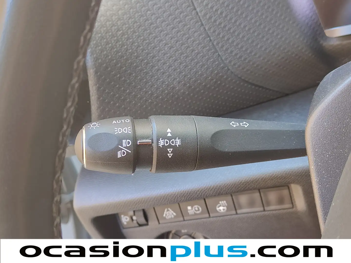 Foto Citroën ë-C4 Citroen ë-C4 eléctrico 50kWh Shine (136 CV)