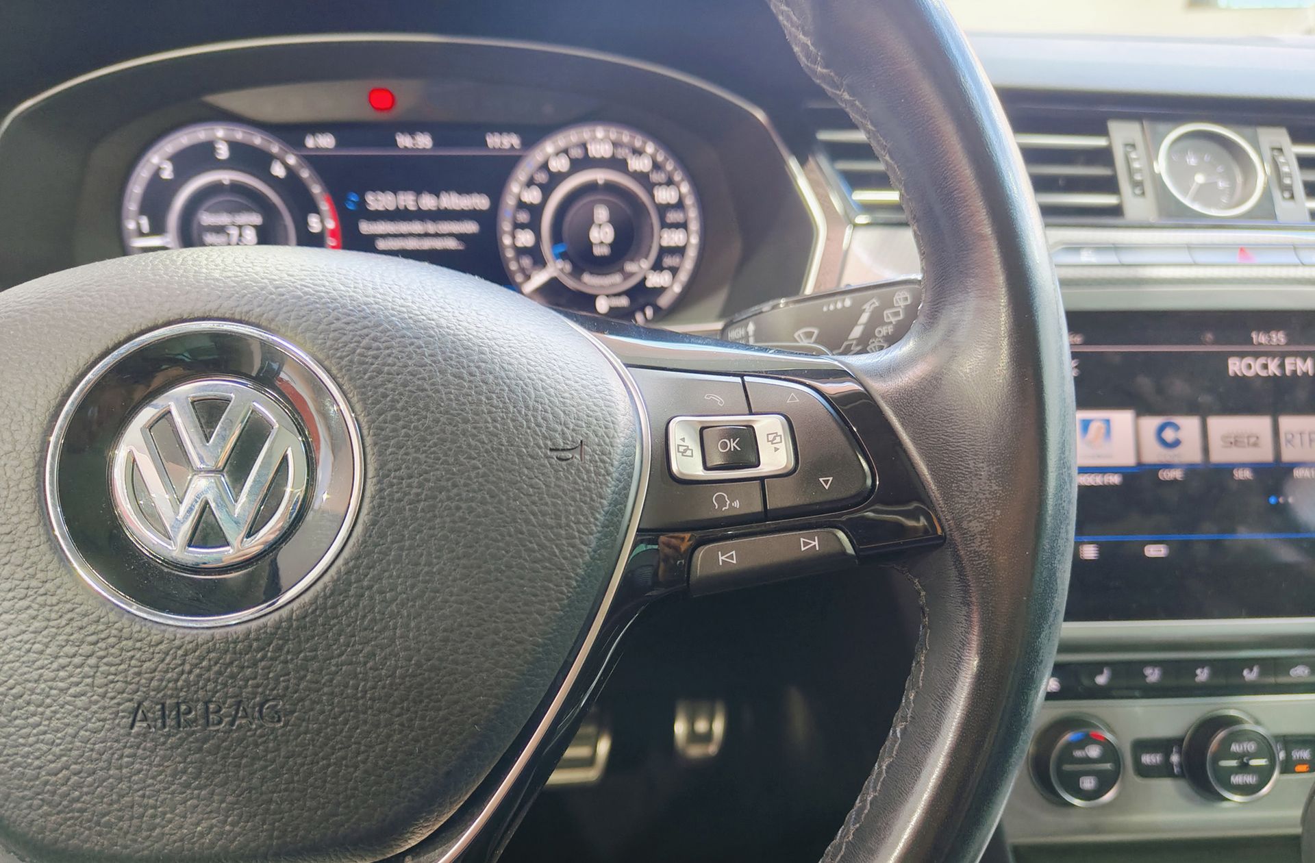 Volkswagen Passat Alltrack 2.0 TDI BMT 4Motion DSG - foto 33