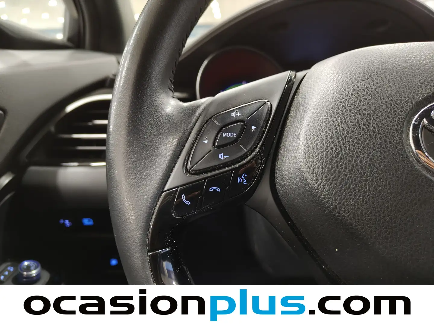 Foto Toyota C-HR Toyota C-HR 180H Advance (184 CV)