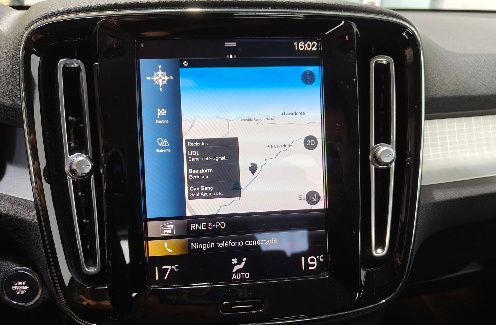 Volvo XC40 B4 G Momentum Pro AWD - foto 8