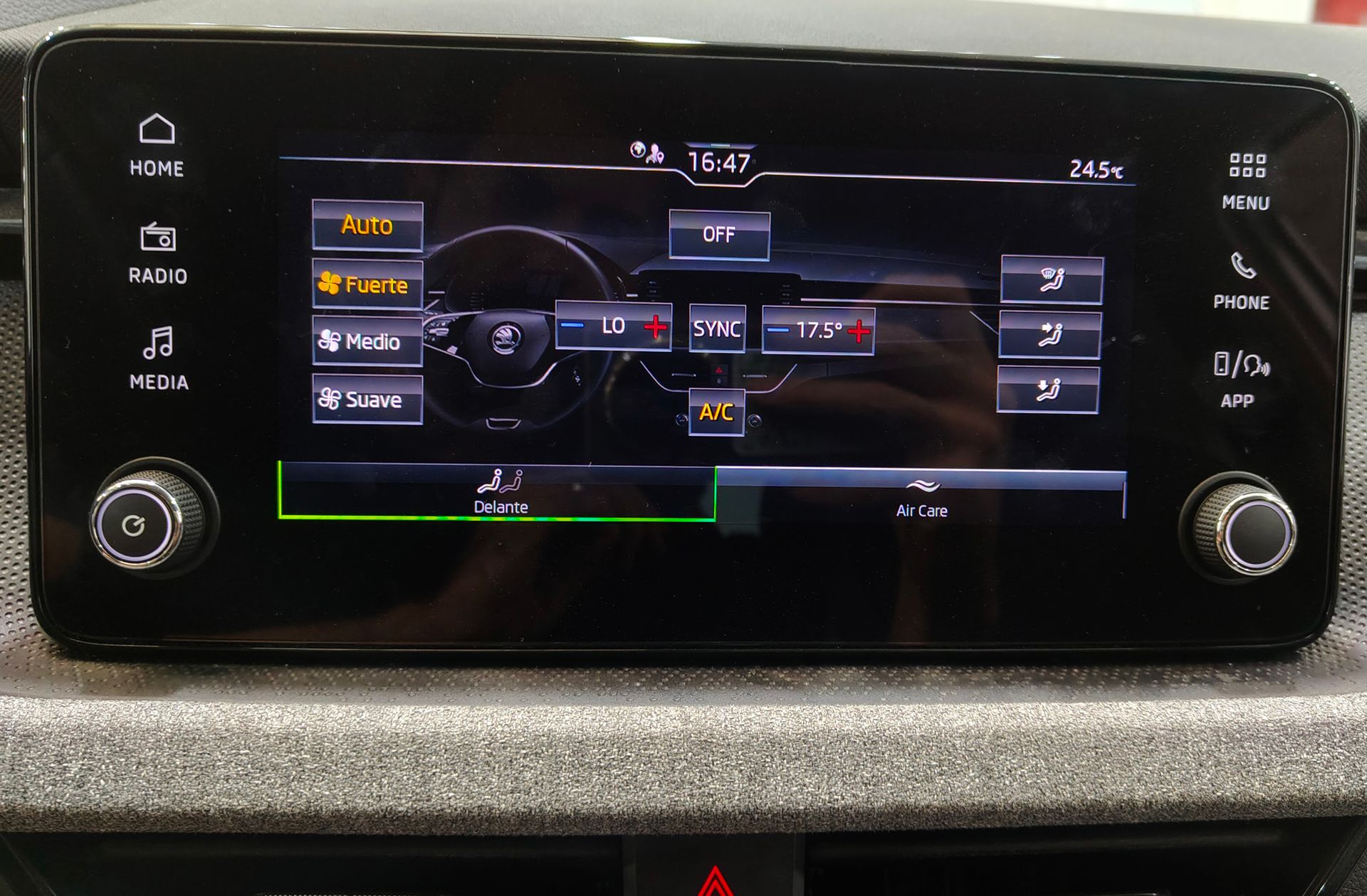 Škoda Scala 1.0 TSI Selection - foto 31