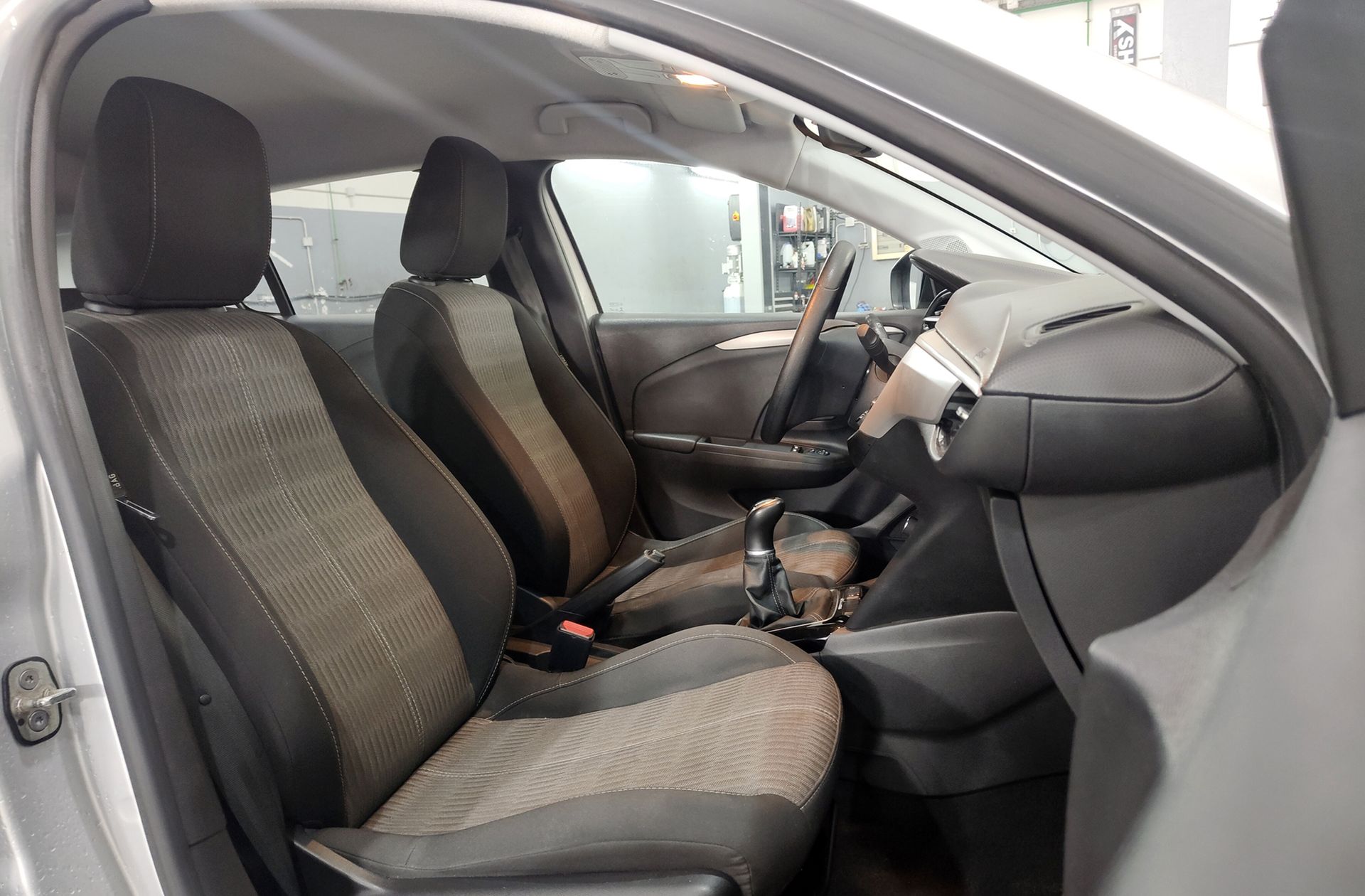 Opel Corsa 1.2 XEL Edition - foto 15