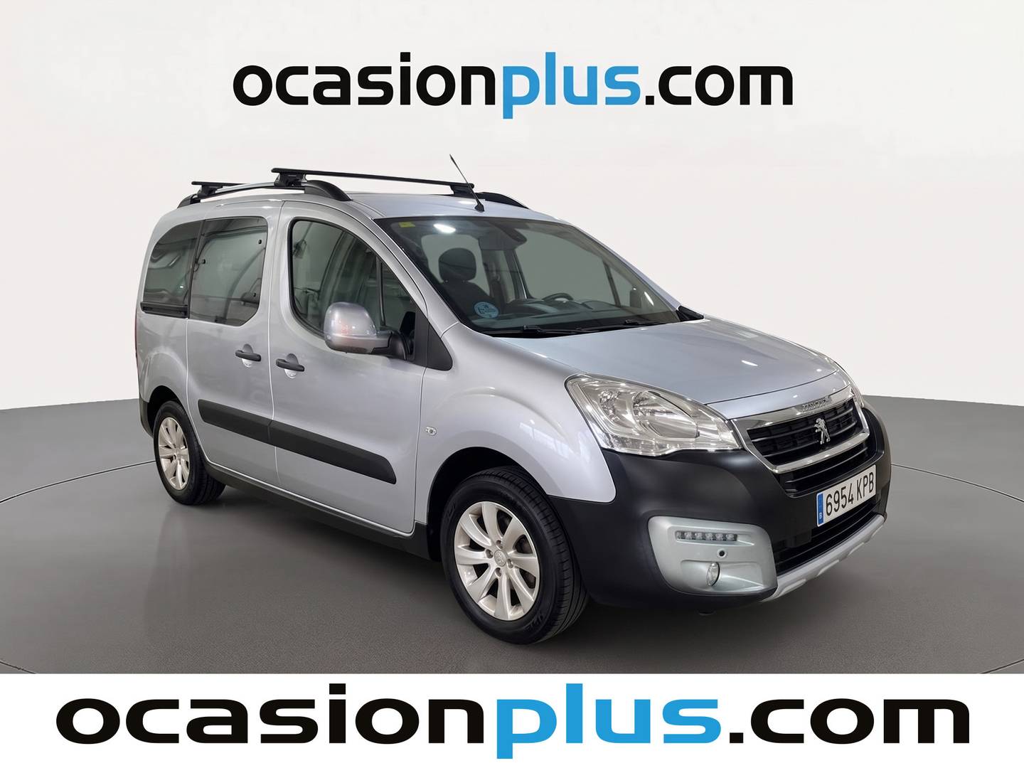 Foto delantera Peugeot Partner Peugeot Partner Tepee Combi 1.2 PureTech Adventure Edition (110 CV) derecha
