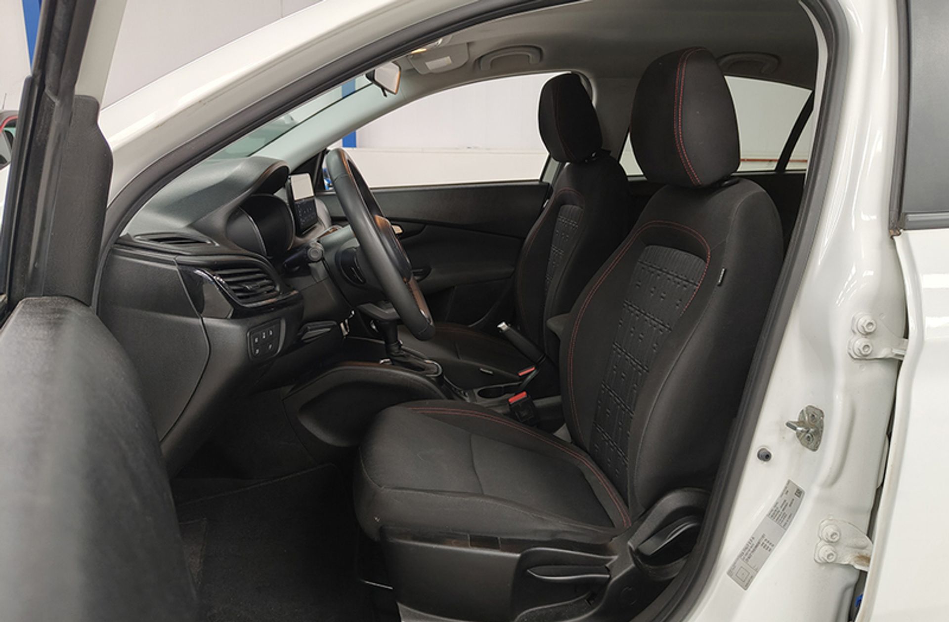 Fiat Tipo 1.5 Hybrid Red DCT - foto 9