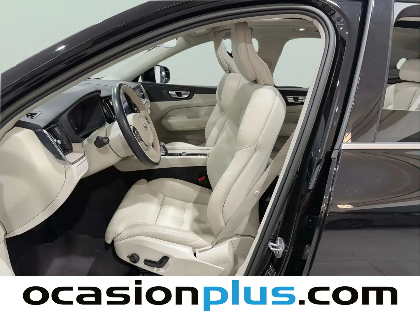 Foto Volvo XC60 Volvo XC60 B4 D Plus Bright AWD Auto (197 CV)