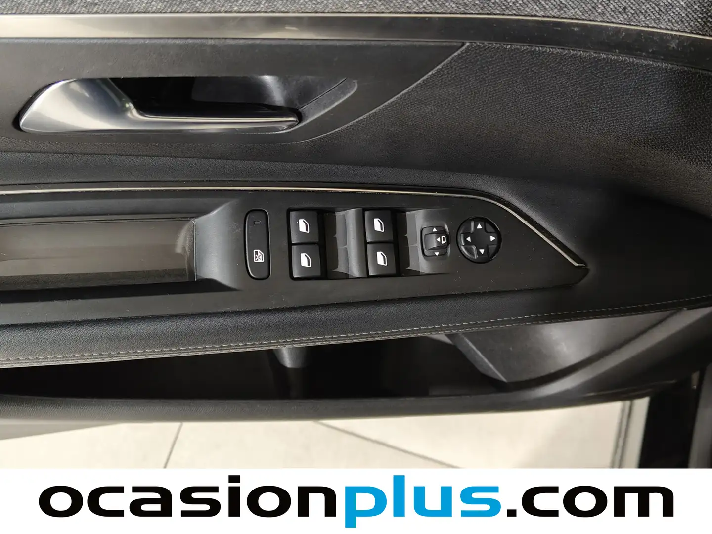 Foto Peugeot 3008 Peugeot 3008 BlueHDI 130 S&S GT Line EAT8 (130 CV)