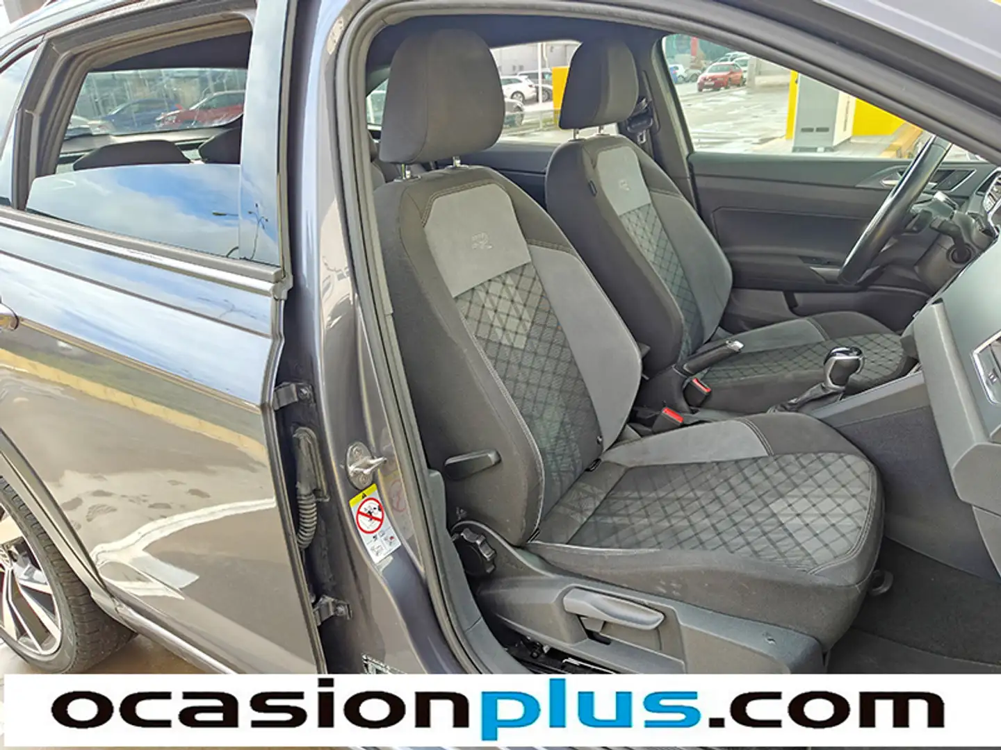 Foto Volkswagen Taigo Volkswagen Taigo R-Line 1.0 TSI  (110 CV) DSG