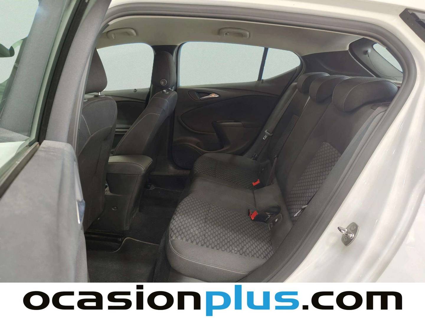 Foto asientos traseros Opel Astra Opel Astra 1.6 CDTi S&S Selective Pro (110 CV)