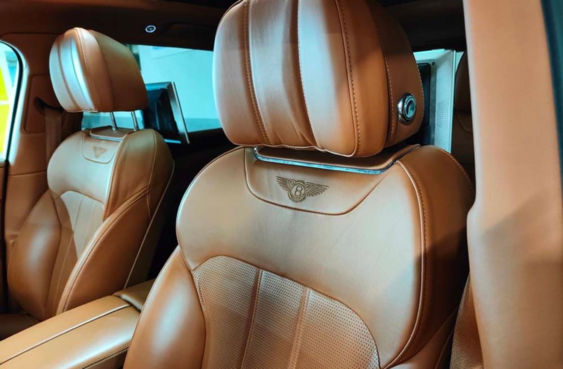 Bentley Bentayga 3.0 Hybrid 4WD - foto 9