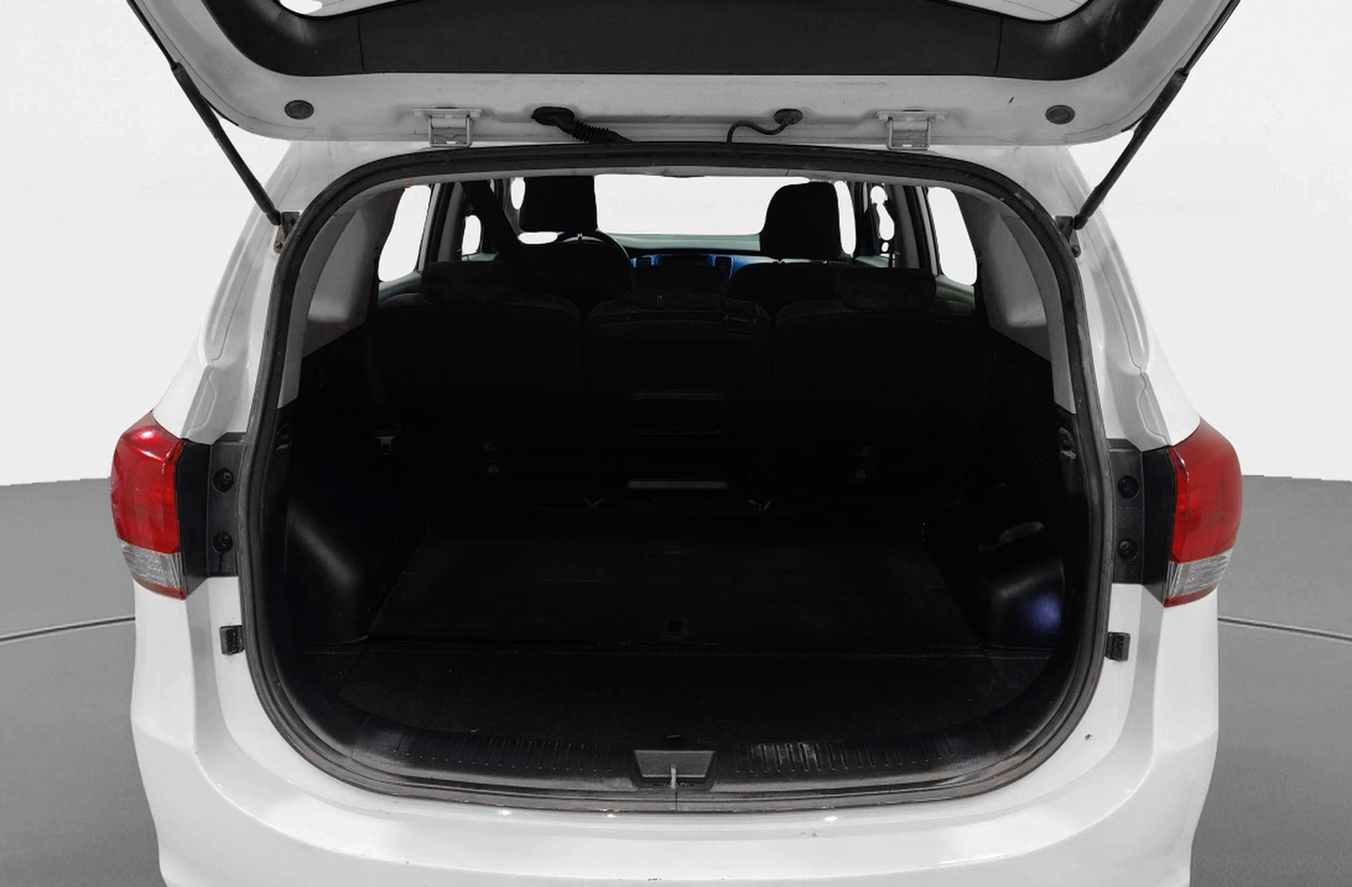 Kia Carens 1.7 CRDi VGT Concept Eco-Dynam - foto 14
