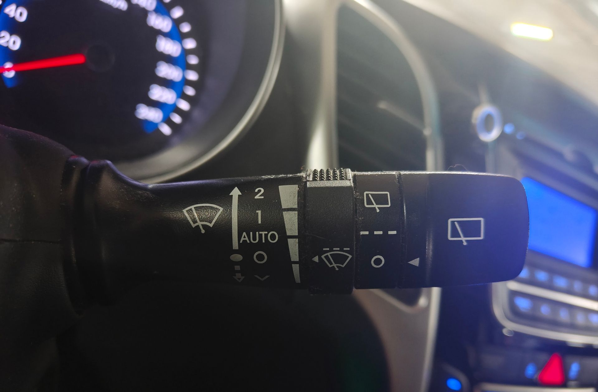 Hyundai i30 1.6 CRDi BlueDrive Tecno - foto 24