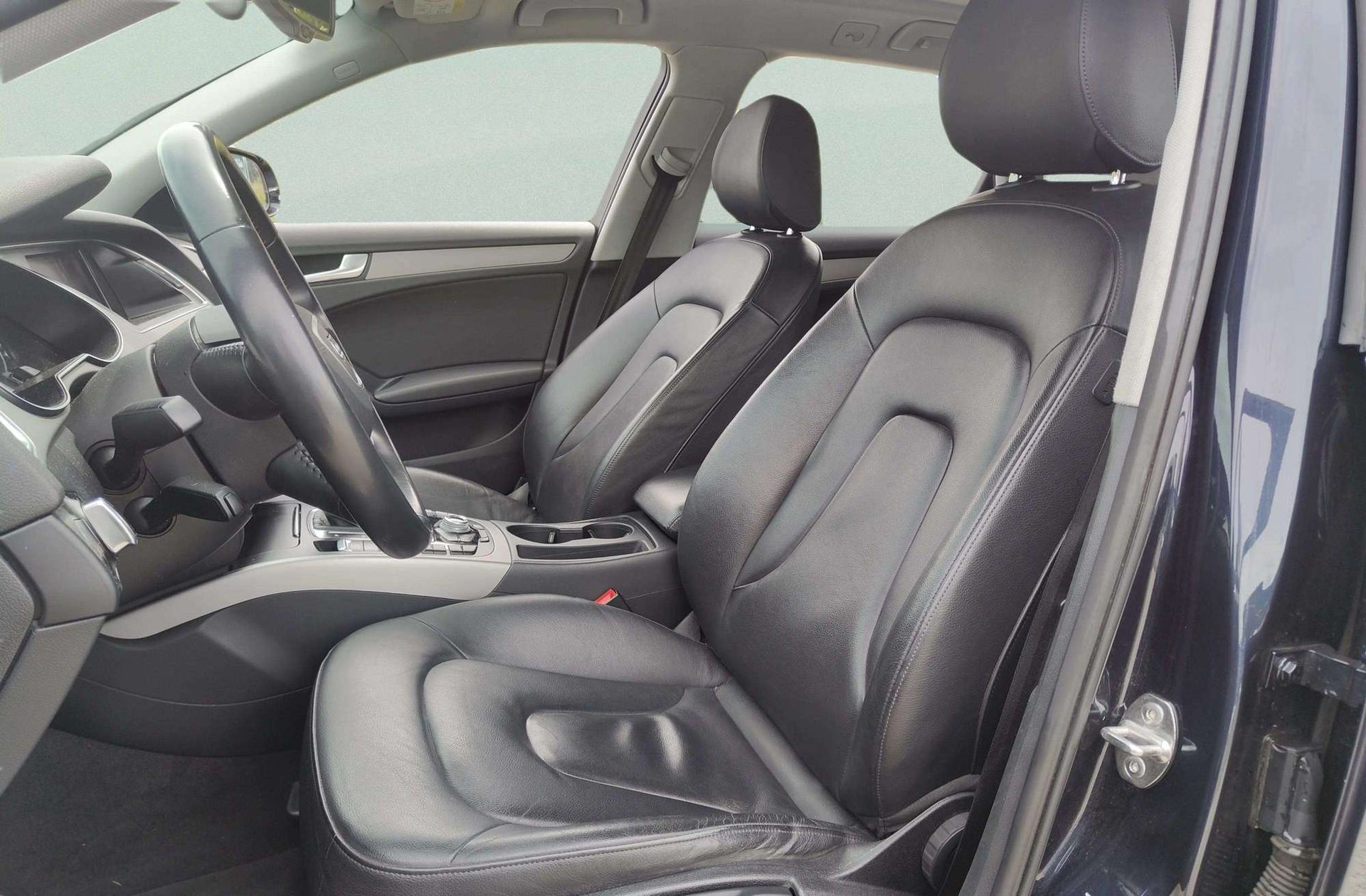 Audi A4 Avant S line edition 2.0 TDI multitronic - foto 10
