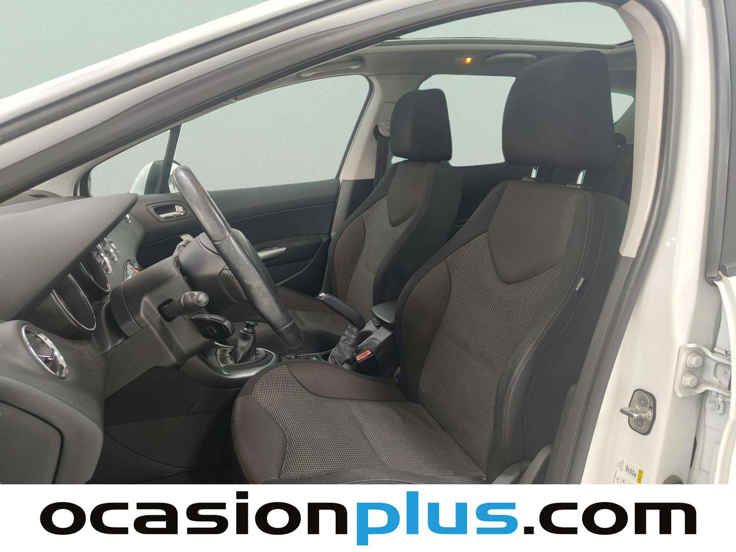 Foto asientos delanteros Peugeot 308 Peugeot 308 SW 1.6 e-HDI Active FAP (115 CV)