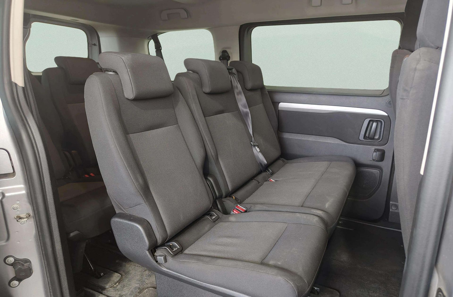 Toyota Proace Verso 2.0D VX Plus Shuttle L1 9 plazas - foto 17