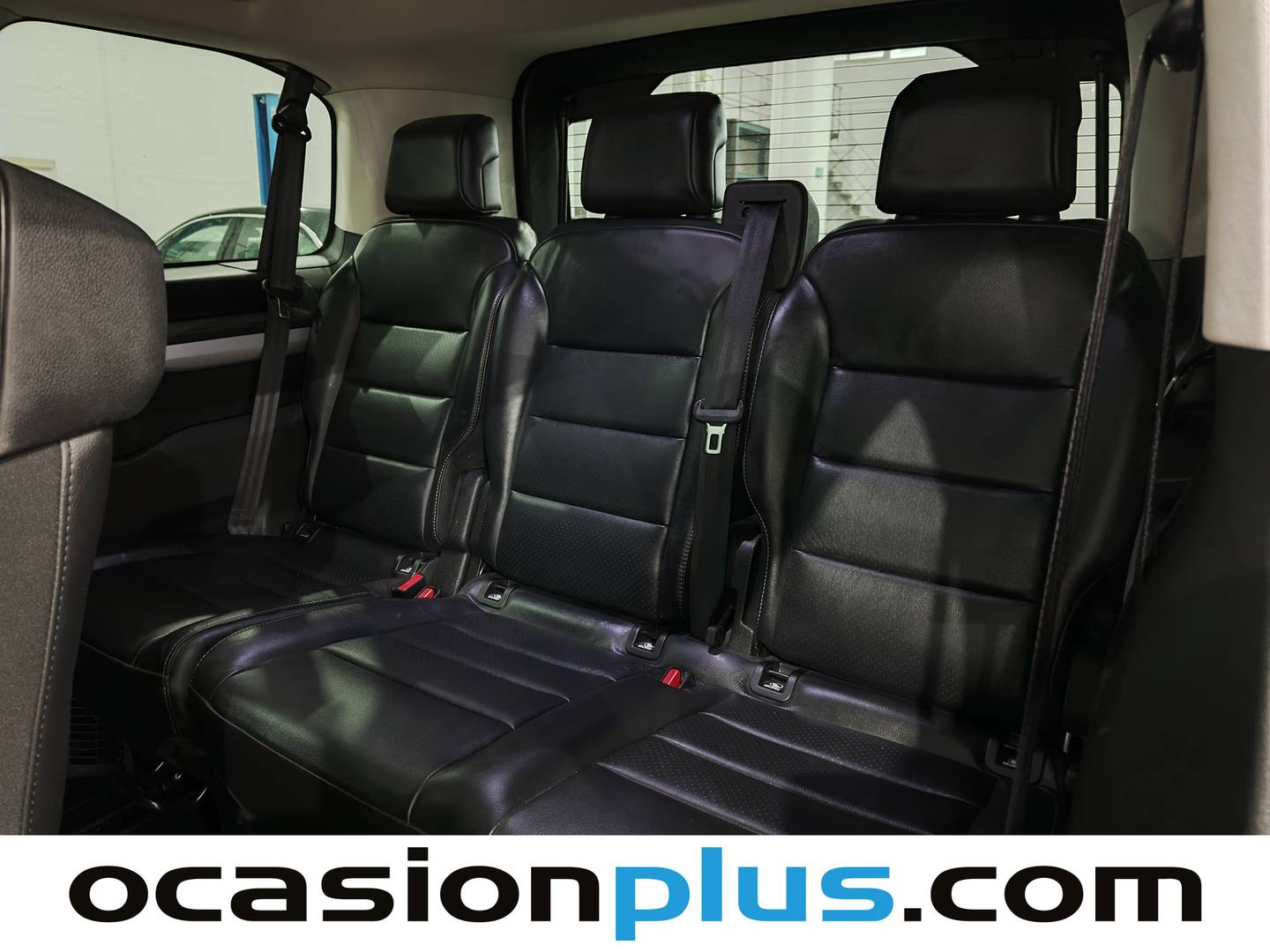 Extras y acabados del Peugeot Traveller Peugeot Traveller 2.0 BlueHDi Allure Standard EAT6 (180 CV) 8 Plazas