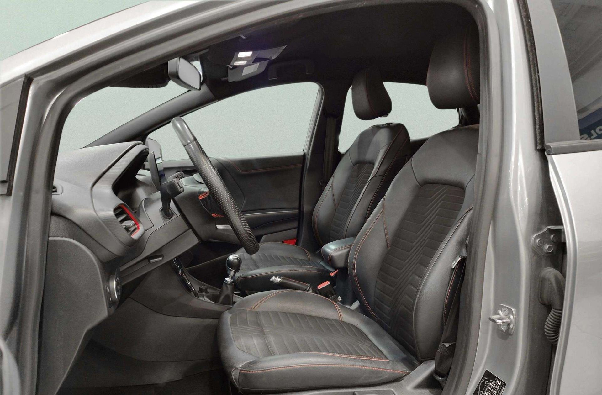 Ford Puma 1.0 EcoBoost MHEV ST-Line X - foto 13
