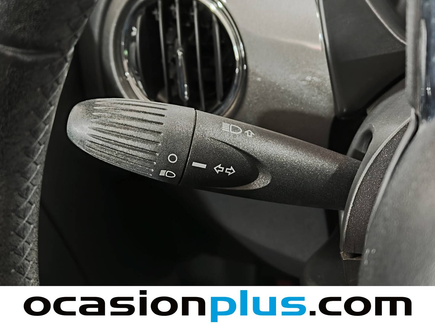 Extras y acabados del Fiat 500 Fiat 500 1.2 8v Lounge (69 CV)
