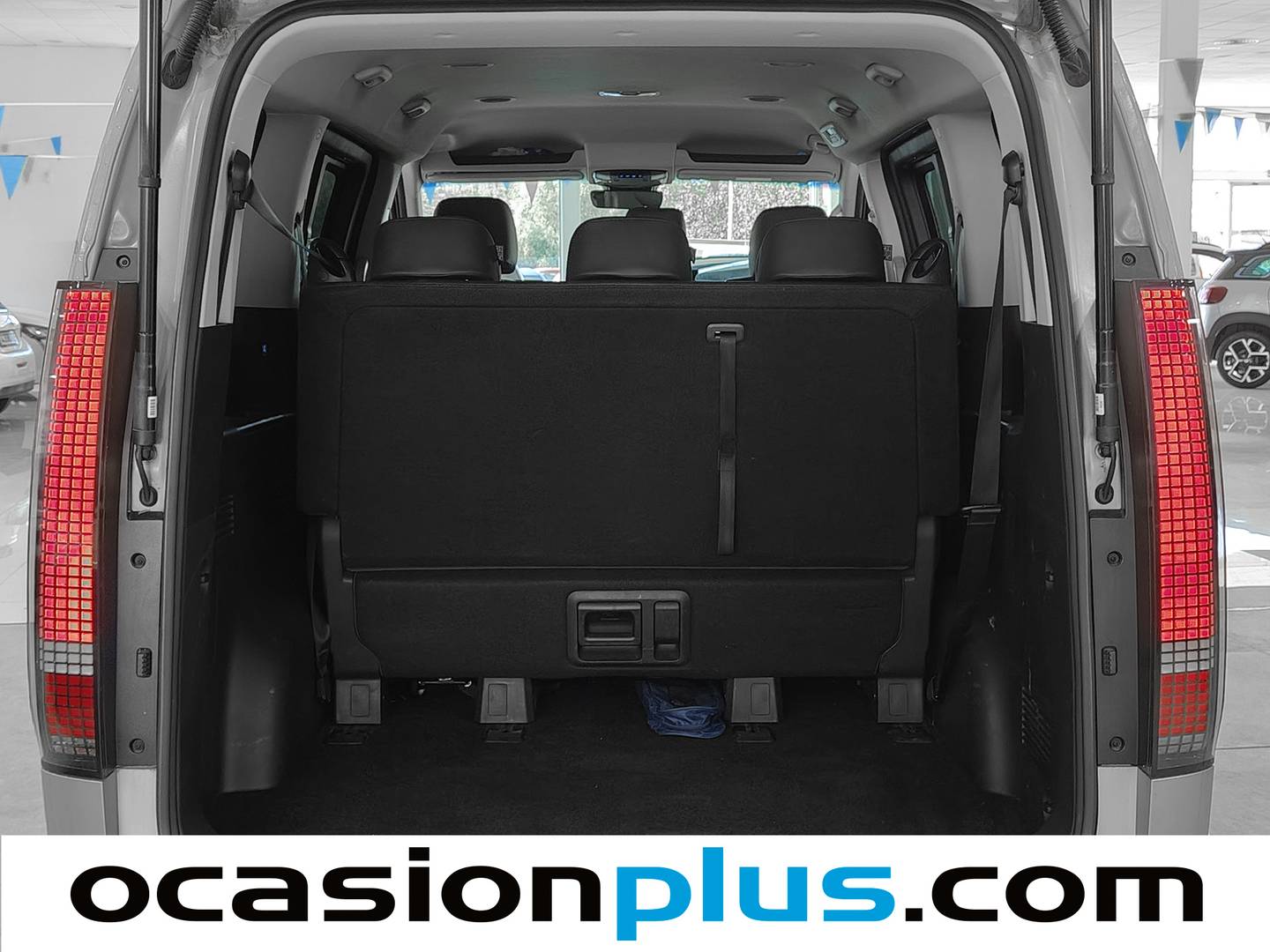 Foto Hyundai Staria Hyundai Staria 2.2 CRDI Tecno 9S Auto (177 CV) 9 Plazas