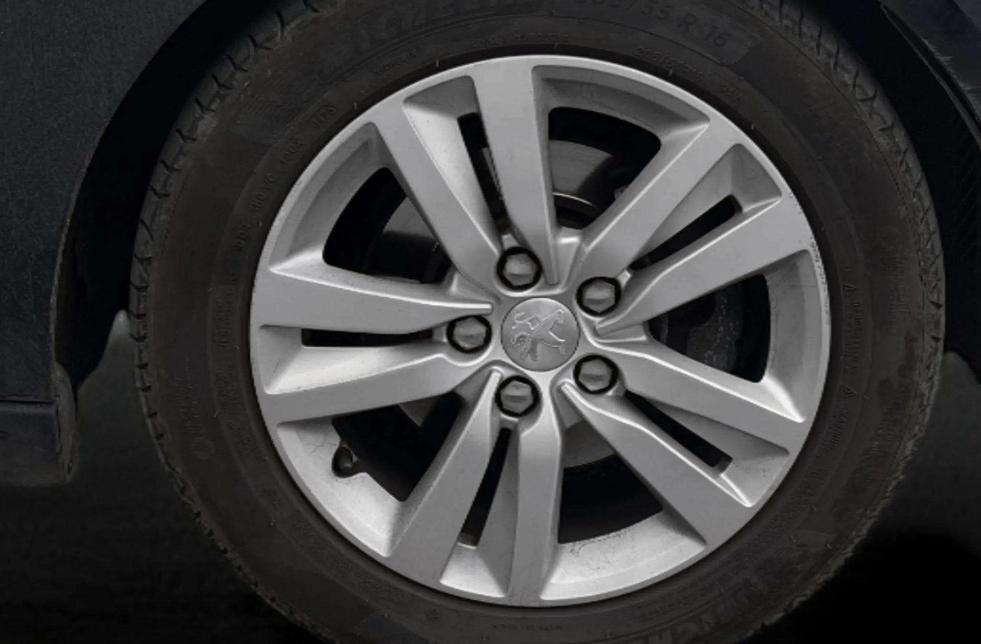 Peugeot 308 BlueHDi 120 Style - foto 32