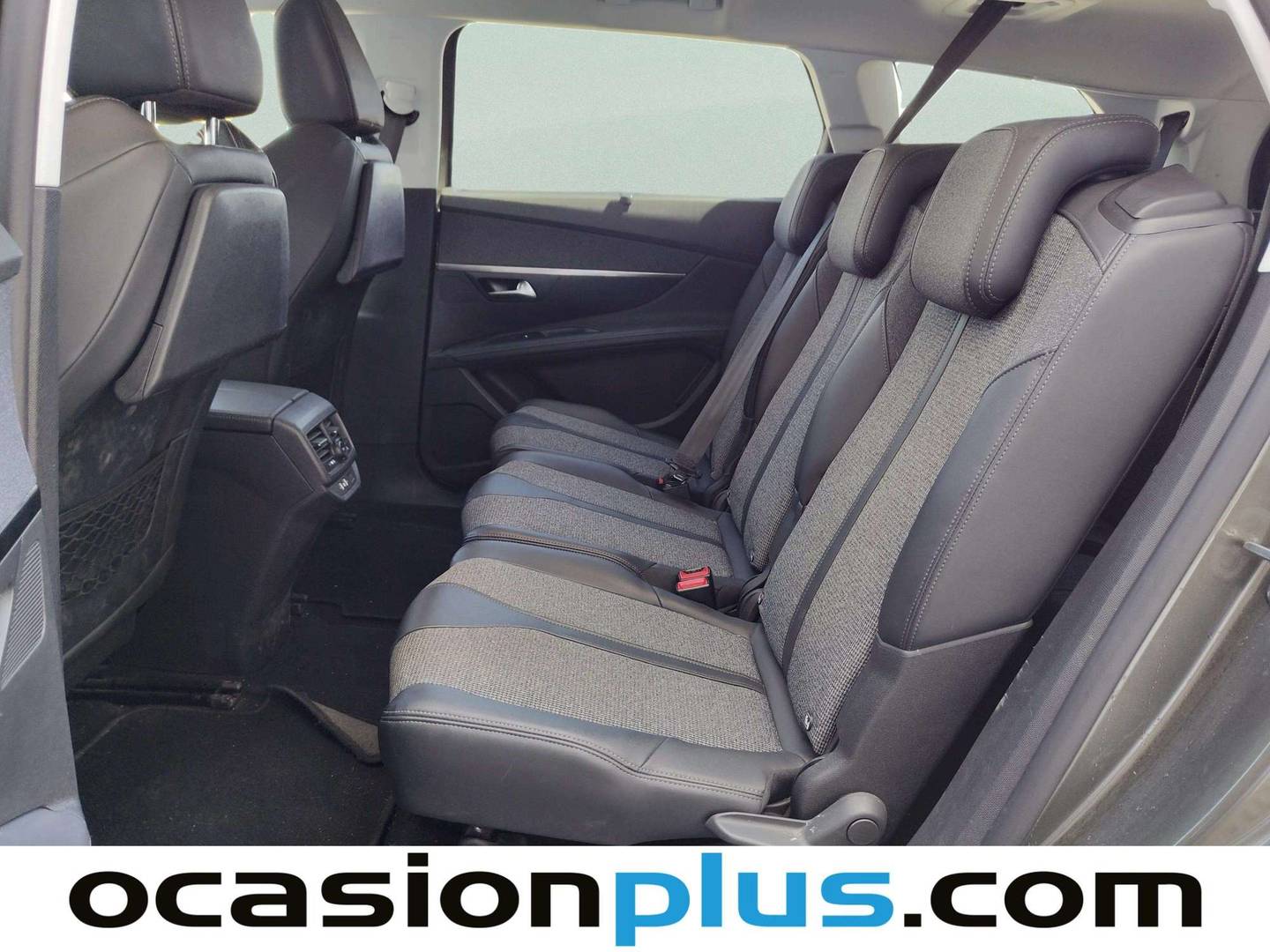 Foto asientos traseros Peugeot 5008 Peugeot 5008 PureTech 130 S&S Allure (130 CV) 7 Plazas